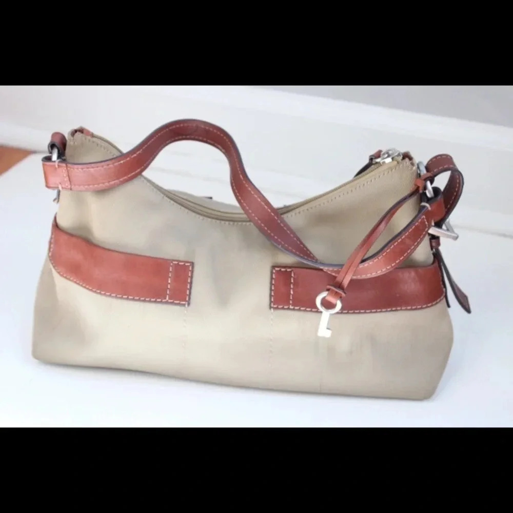Fossil shoulder bag
